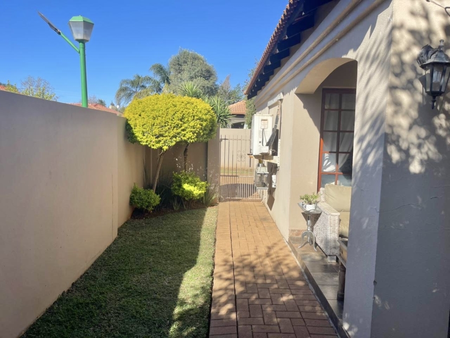 To Let 3 Bedroom Property for Rent in Melodie North West